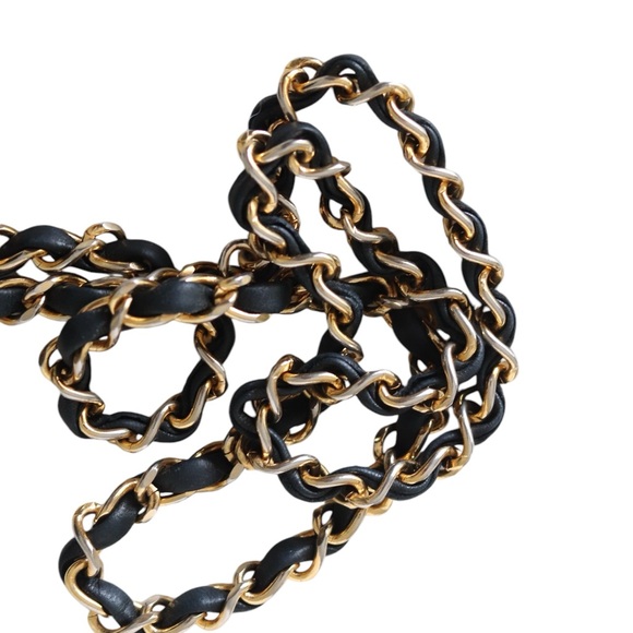 CHANEL Vintage Diana Flap Bag Quilted Lambskin Small Black 1989-1990 - Picture 8 of 15